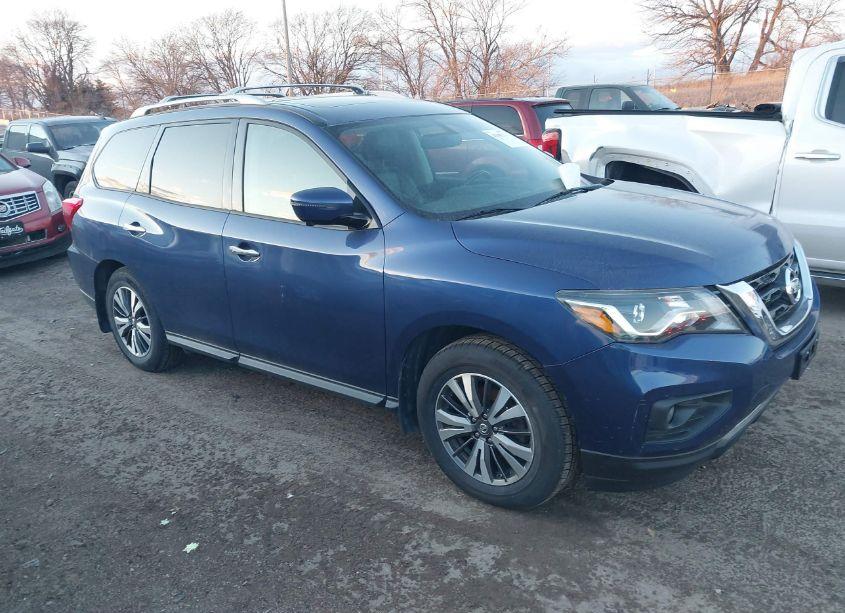 2017 Nissan Pathfinder SL (VIN 5N1DR2MM2HC603361) main photo
