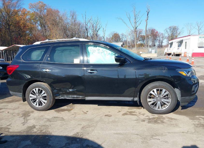 Photo 13 of 2017 Nissan Pathfinder SV (VIN 5N1DR2MM2HC629507)