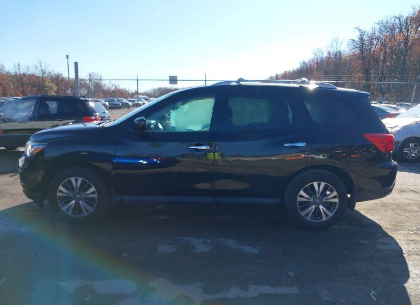 Photo 14 of 2017 Nissan Pathfinder SV (VIN 5N1DR2MM2HC629507)