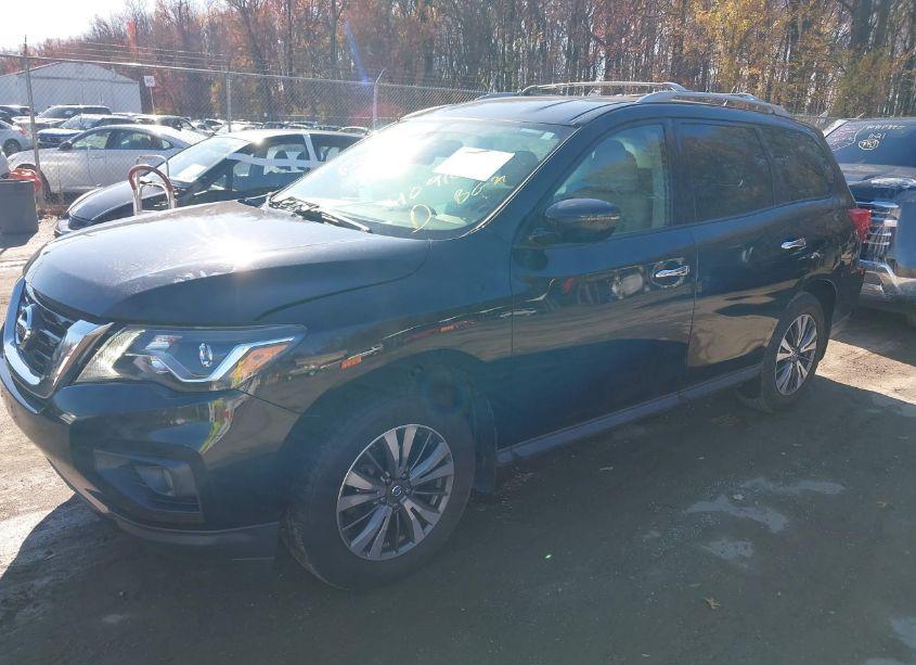 Photo 2 of 2017 Nissan Pathfinder SV (VIN 5N1DR2MM2HC629507)