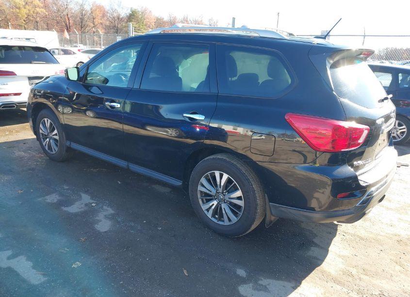 Photo 3 of 2017 Nissan Pathfinder SV (VIN 5N1DR2MM2HC629507)