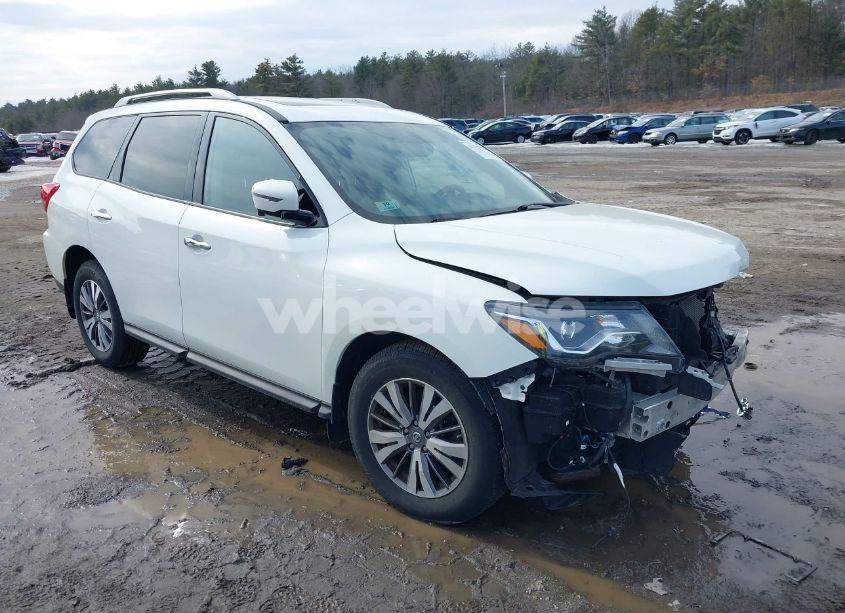 2017 Nissan Pathfinder SL (VIN 5N1DR2MM2HC633380) main photo