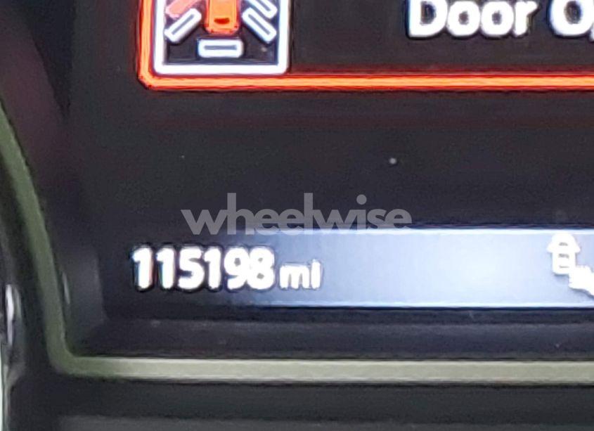 Photo 15 of 2017 Nissan Pathfinder SL (VIN 5N1DR2MM2HC634738)