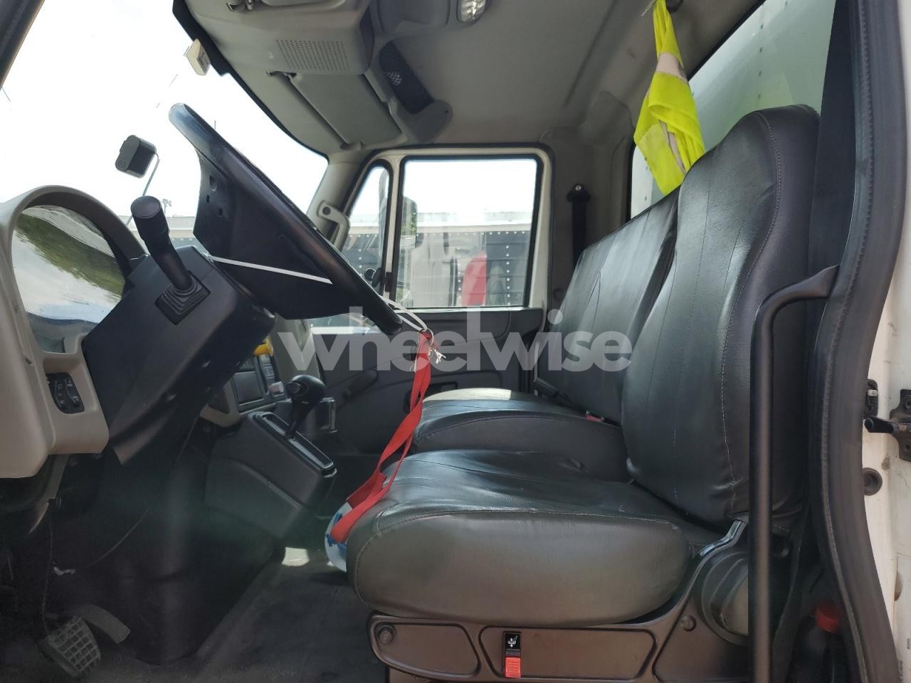 Photo 7 of 2017 INTERNATIONAL 4000 4300 N/A (VIN 5N1DR2MM2HC638935)