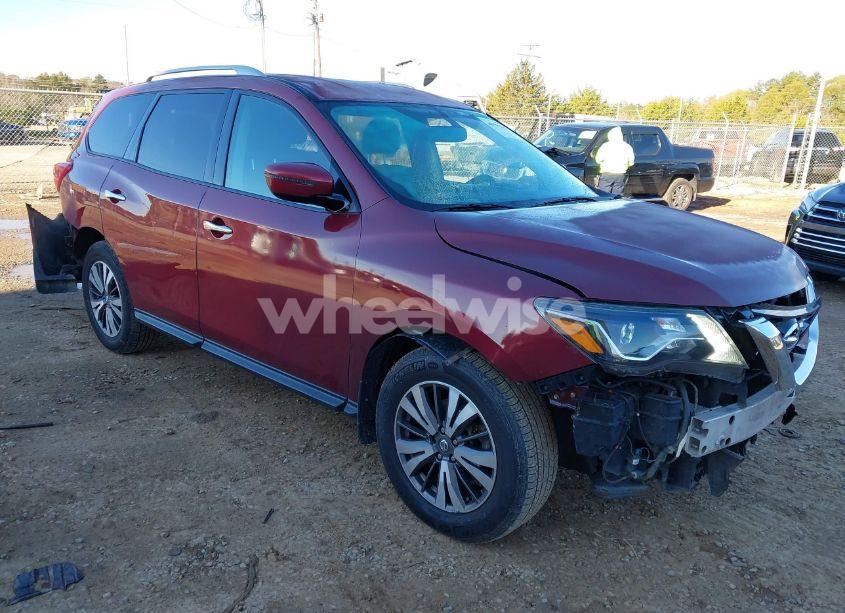 2017 Nissan Pathfinder SV (VIN 5N1DR2MM2HC653564) main photo