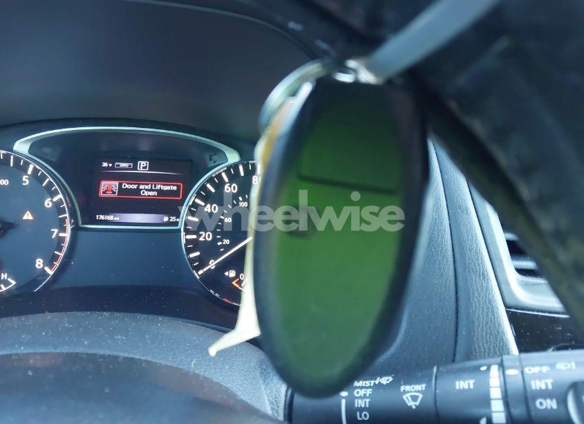 Photo 11 of 2017 Nissan Pathfinder SV (VIN 5N1DR2MM2HC653564)