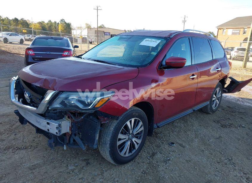 Photo 2 of 2017 Nissan Pathfinder SV (VIN 5N1DR2MM2HC653564)