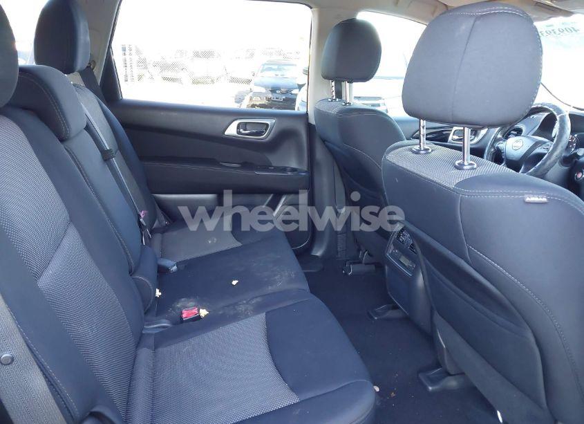 Photo 8 of 2017 Nissan Pathfinder SV (VIN 5N1DR2MM2HC653564)