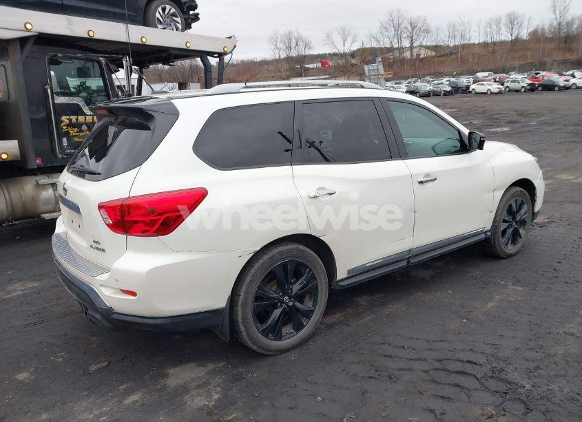 Photo 4 of 2017 Nissan Pathfinder PLATINUM (VIN 5N1DR2MM2HC659798)