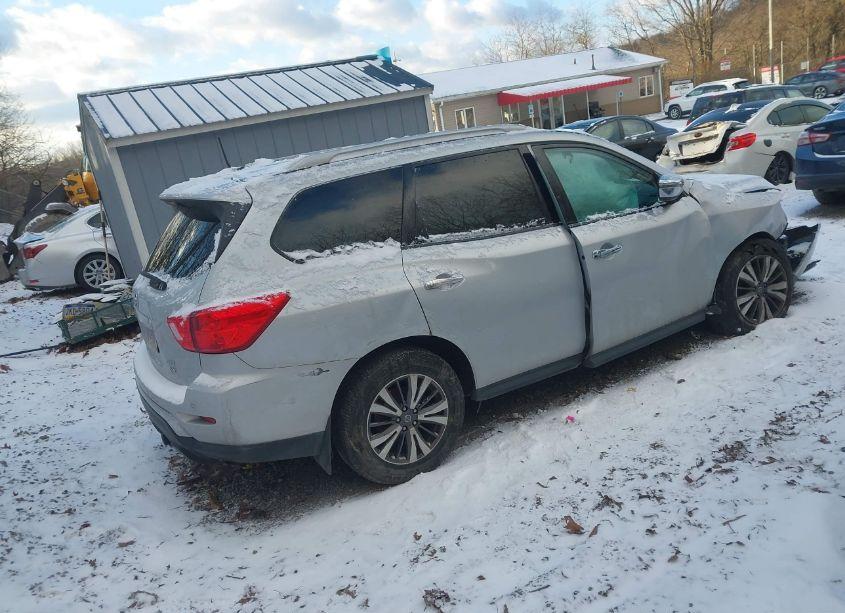 Photo 4 of 2017 Nissan Pathfinder SV (VIN 5N1DR2MM2HC913025)