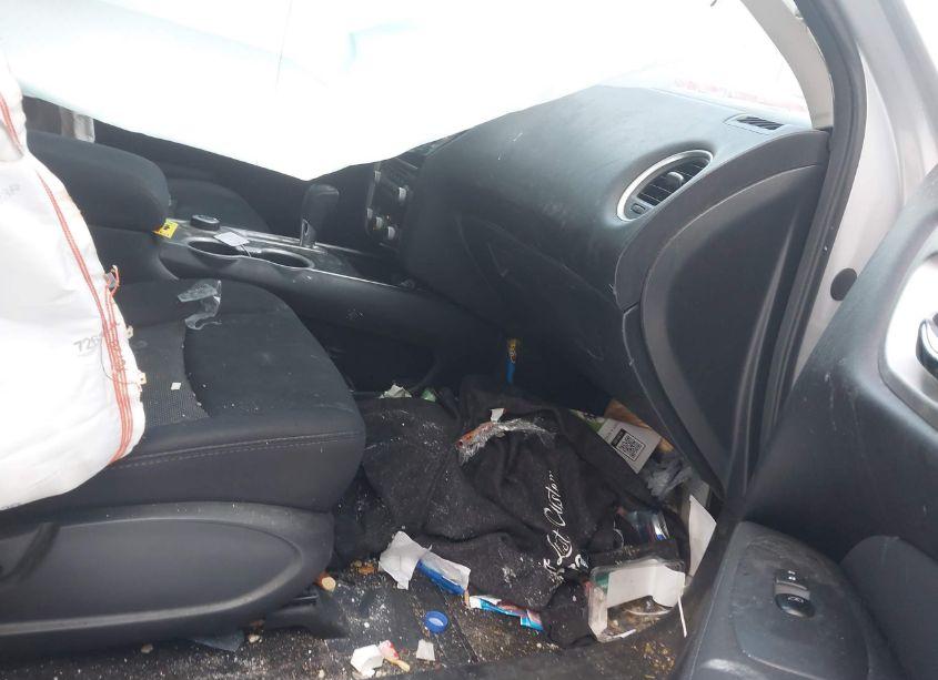 Photo 5 of 2017 Nissan Pathfinder SV (VIN 5N1DR2MM2HC913025)