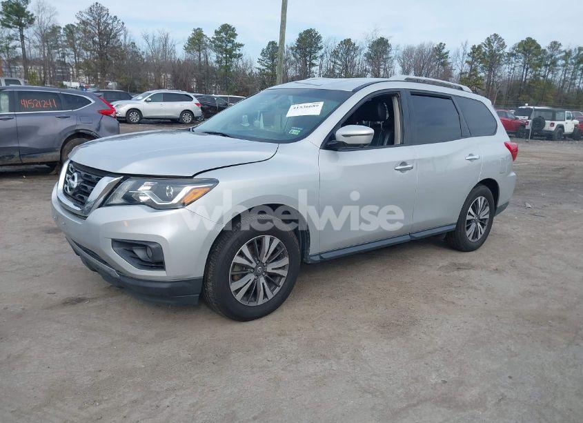 Photo 2 of 2018 Nissan Pathfinder SL (VIN 5N1DR2MM2JC602264)