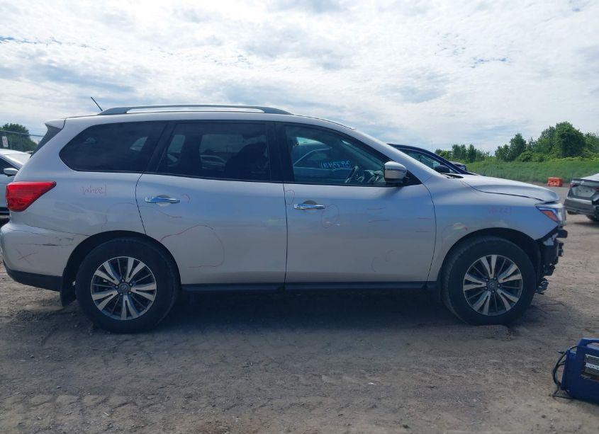 Photo 14 of 2018 Nissan Pathfinder S (VIN 5N1DR2MM2JC649603)
