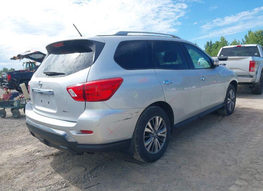 Photo 4 of 2018 Nissan Pathfinder S (VIN 5N1DR2MM2JC649603)
