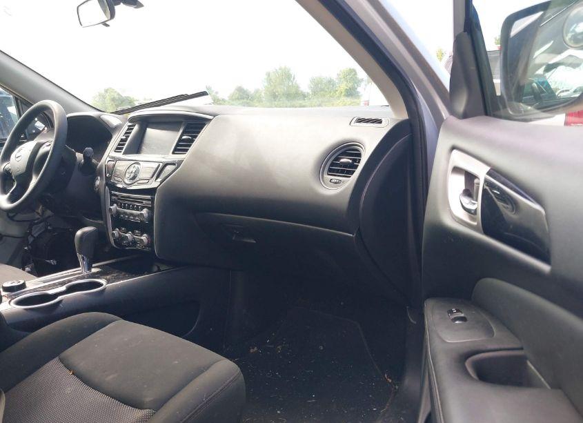 Photo 5 of 2018 Nissan Pathfinder S (VIN 5N1DR2MM2JC649603)