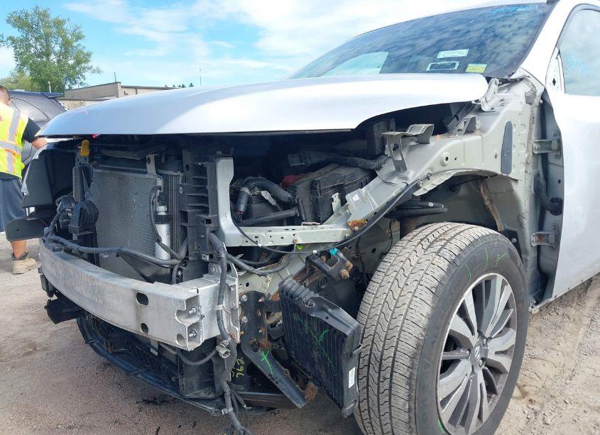 Photo 6 of 2018 Nissan Pathfinder S (VIN 5N1DR2MM2JC649603)