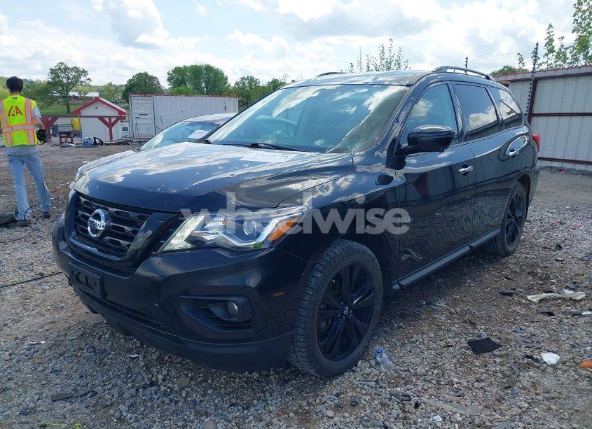 Photo 2 of 2018 Nissan Pathfinder SL (VIN 5N1DR2MM2JC655224)
