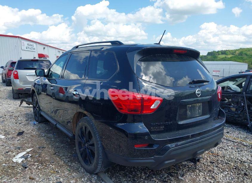 Photo 3 of 2018 Nissan Pathfinder SL (VIN 5N1DR2MM2JC655224)