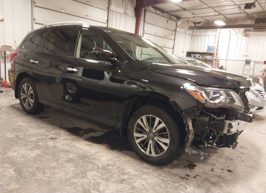 2018 Nissan Pathfinder SV (VIN 5N1DR2MM2JC657829) main photo