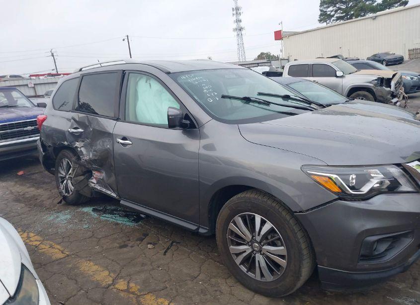 Photo 13 of 2018 Nissan Pathfinder SV (VIN 5N1DR2MM2JC662013)