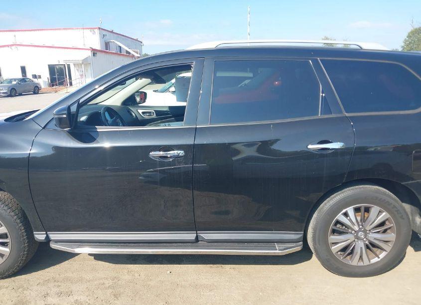 Photo 14 of 2019 Nissan Pathfinder SV (VIN 5N1DR2MM2KC584401)