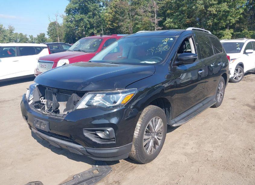 Photo 2 of 2019 Nissan Pathfinder SV (VIN 5N1DR2MM2KC584401)