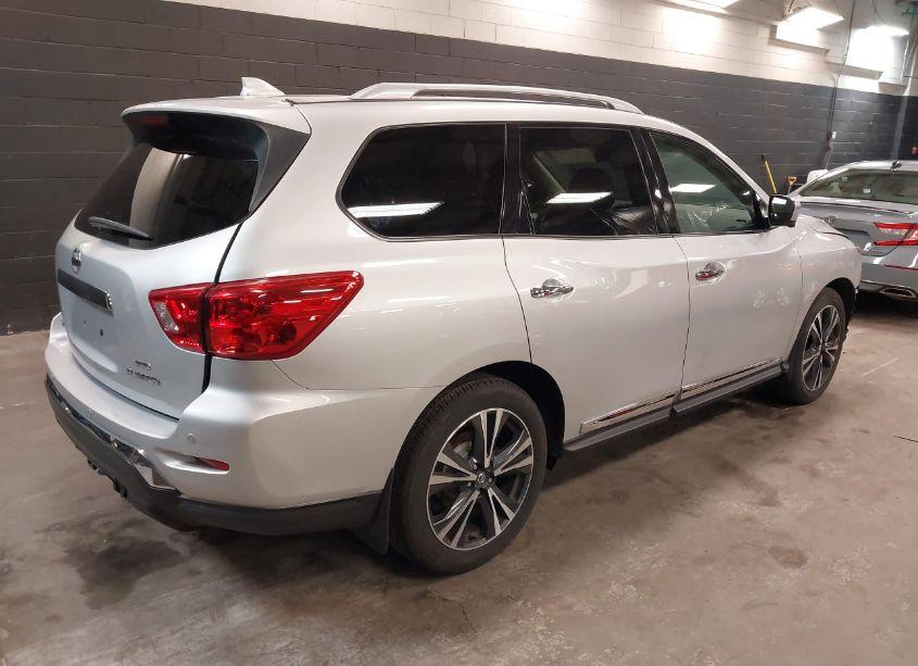 Photo 4 of 2019 Nissan Pathfinder PLATINUM (VIN 5N1DR2MM2KC630857)