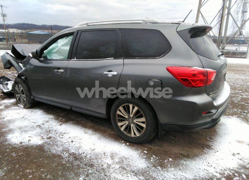 Photo 3 of 2017 Nissan Pathfinder S (VIN 5N1DR2MM3HC602039)