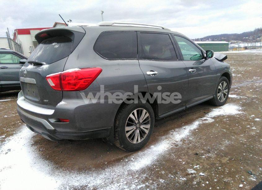 Photo 4 of 2017 Nissan Pathfinder S (VIN 5N1DR2MM3HC602039)