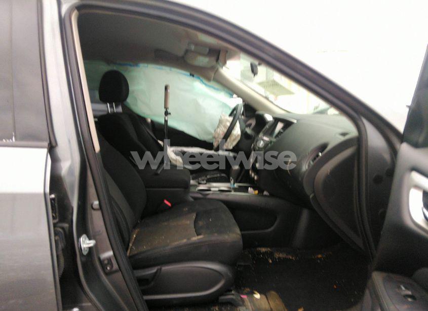 Photo 5 of 2017 Nissan Pathfinder S (VIN 5N1DR2MM3HC602039)