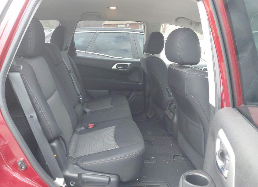 Photo 8 of 2017 Nissan Pathfinder S (VIN 5N1DR2MM3HC619990)