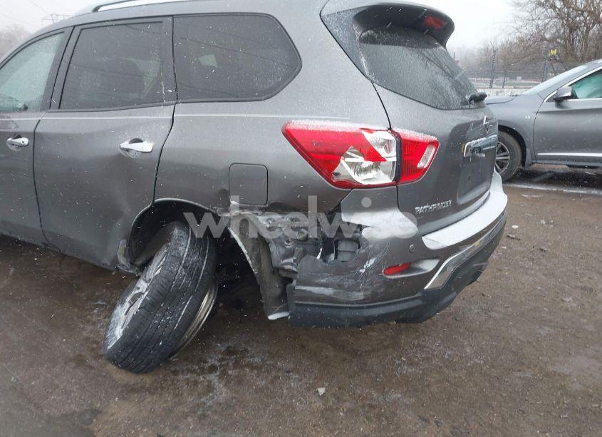 Photo 17 of 2017 Nissan Pathfinder SV (VIN 5N1DR2MM3HC628253)