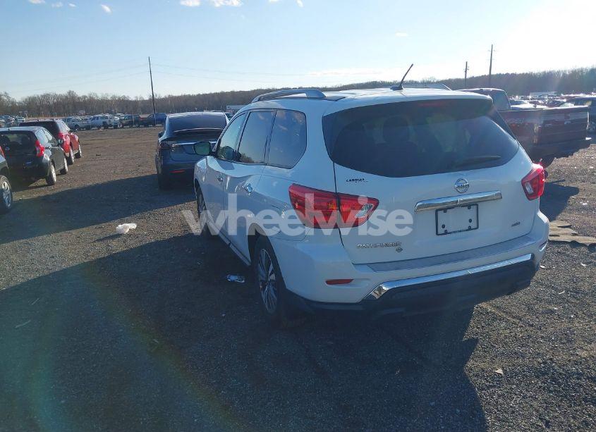 Photo 3 of 2017 Nissan Pathfinder S (VIN 5N1DR2MM3HC682829)