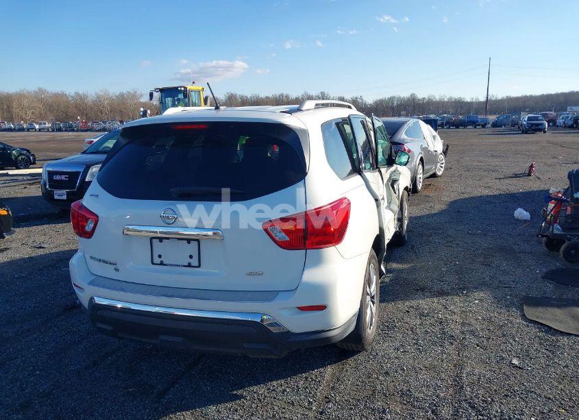 Photo 4 of 2017 Nissan Pathfinder S (VIN 5N1DR2MM3HC682829)