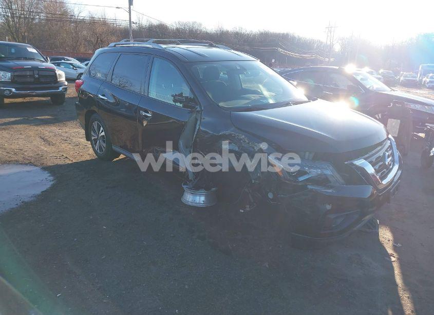 2017 Nissan Pathfinder S (VIN 5N1DR2MM3HC695449) main photo