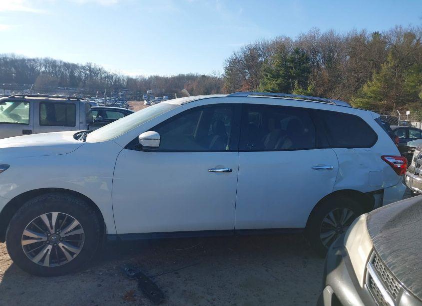 Photo 14 of 2017 Nissan Pathfinder S (VIN 5N1DR2MM3HC696391)