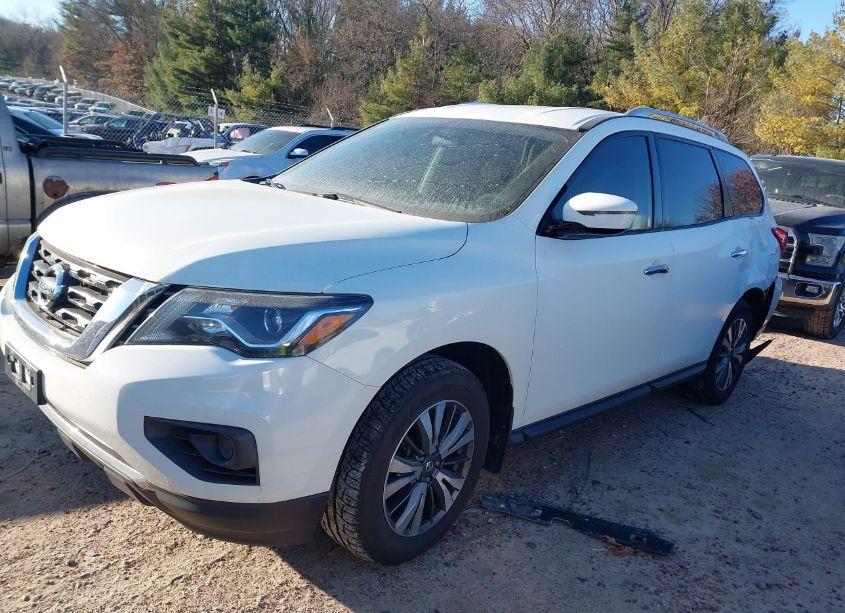 Photo 2 of 2017 Nissan Pathfinder S (VIN 5N1DR2MM3HC696391)