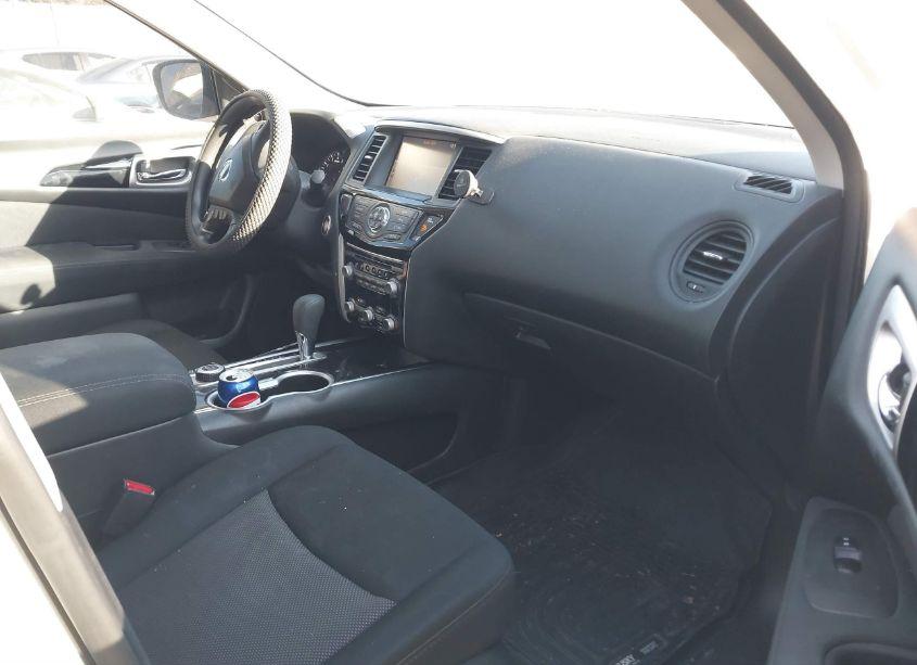 Photo 5 of 2017 Nissan Pathfinder S (VIN 5N1DR2MM3HC696391)