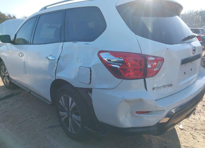 Photo 6 of 2017 Nissan Pathfinder S (VIN 5N1DR2MM3HC696391)