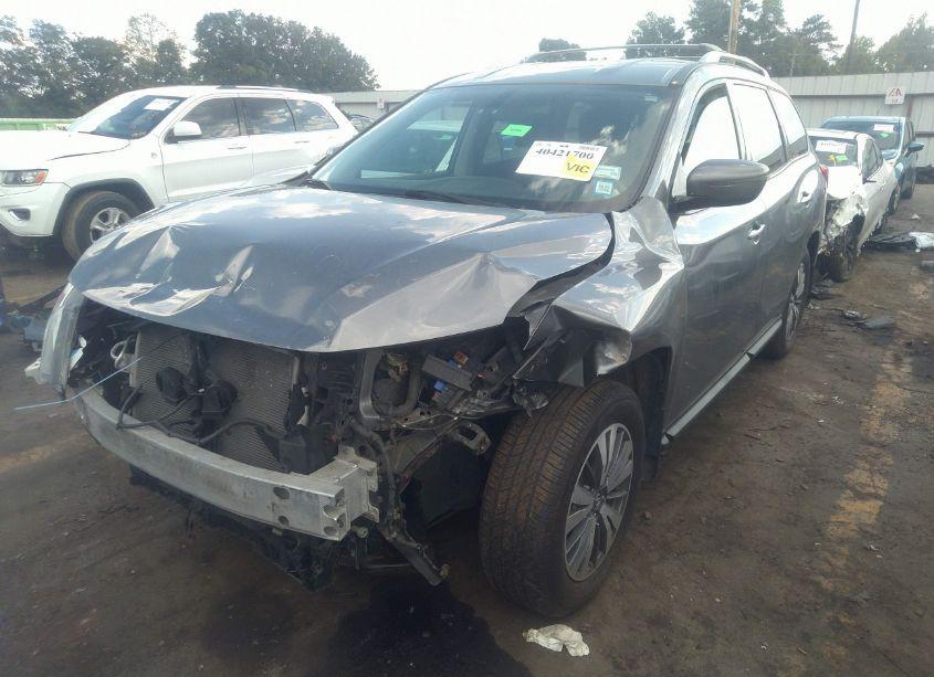 Photo 2 of 2018 Nissan Pathfinder S (VIN 5N1DR2MM3JC614892)