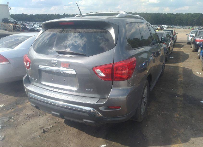 Photo 4 of 2018 Nissan Pathfinder S (VIN 5N1DR2MM3JC614892)