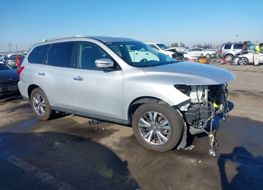 Photo 14 of 2018 Nissan Pathfinder SV (VIN 5N1DR2MM3JC642062)