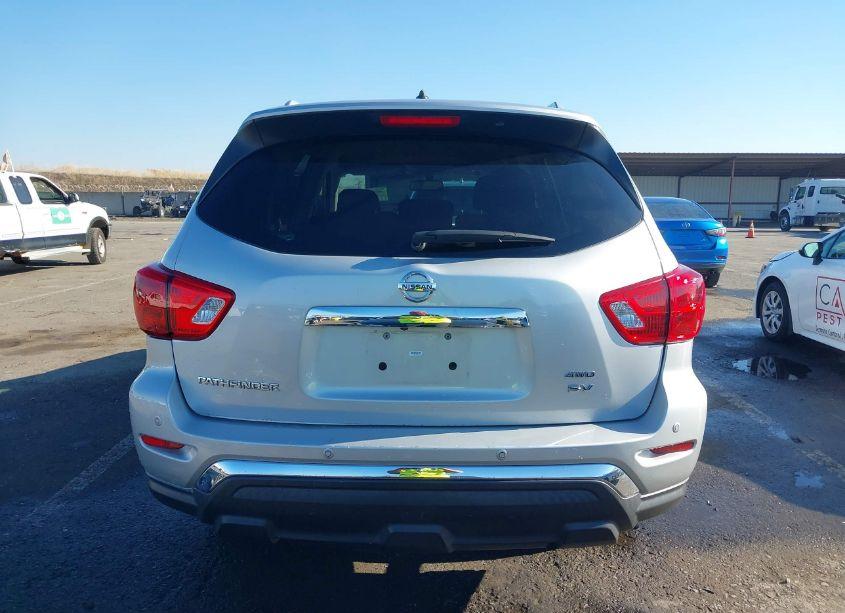 Photo 17 of 2018 Nissan Pathfinder SV (VIN 5N1DR2MM3JC642062)
