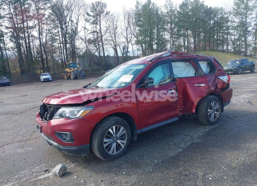 Photo 2 of 2018 Nissan Pathfinder SV (VIN 5N1DR2MM3JC650758)