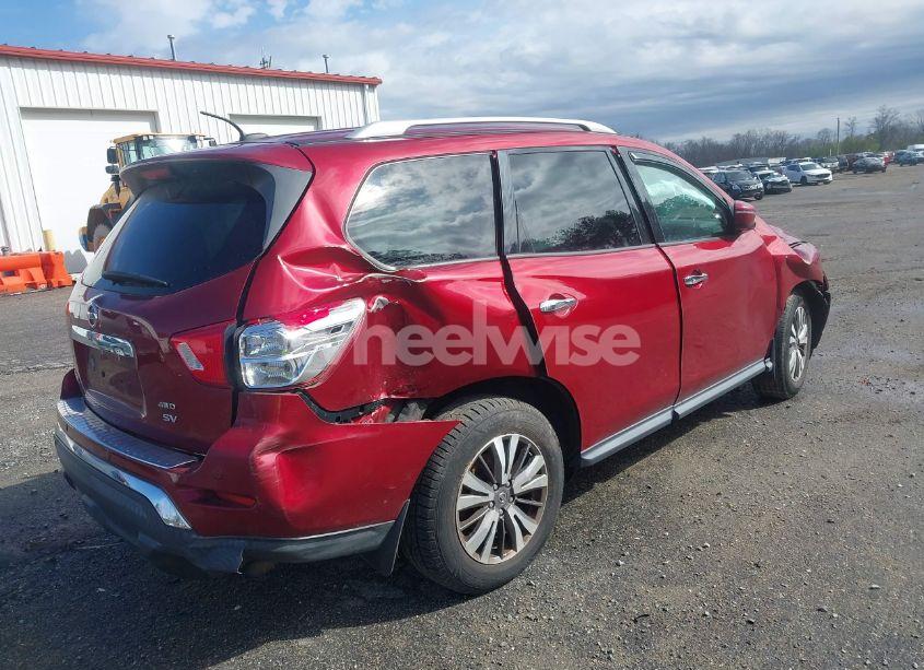 Photo 4 of 2018 Nissan Pathfinder SV (VIN 5N1DR2MM3JC650758)