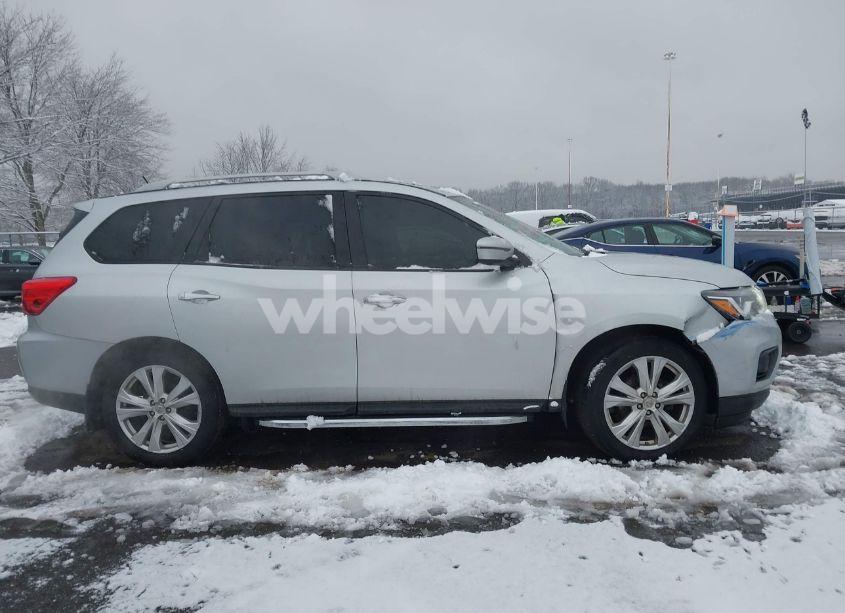 Photo 13 of 2018 Nissan Pathfinder SL (VIN 5N1DR2MM3JC655796)