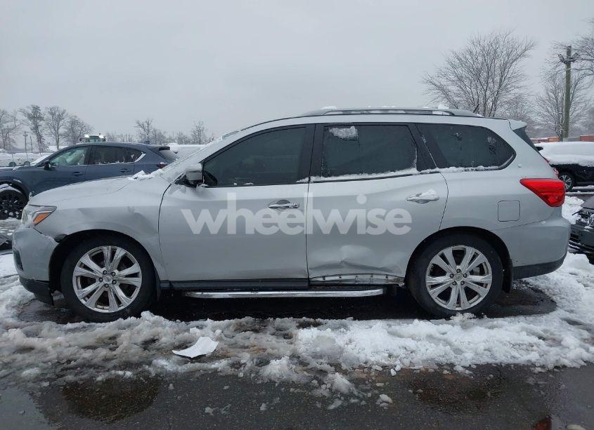 Photo 14 of 2018 Nissan Pathfinder SL (VIN 5N1DR2MM3JC655796)
