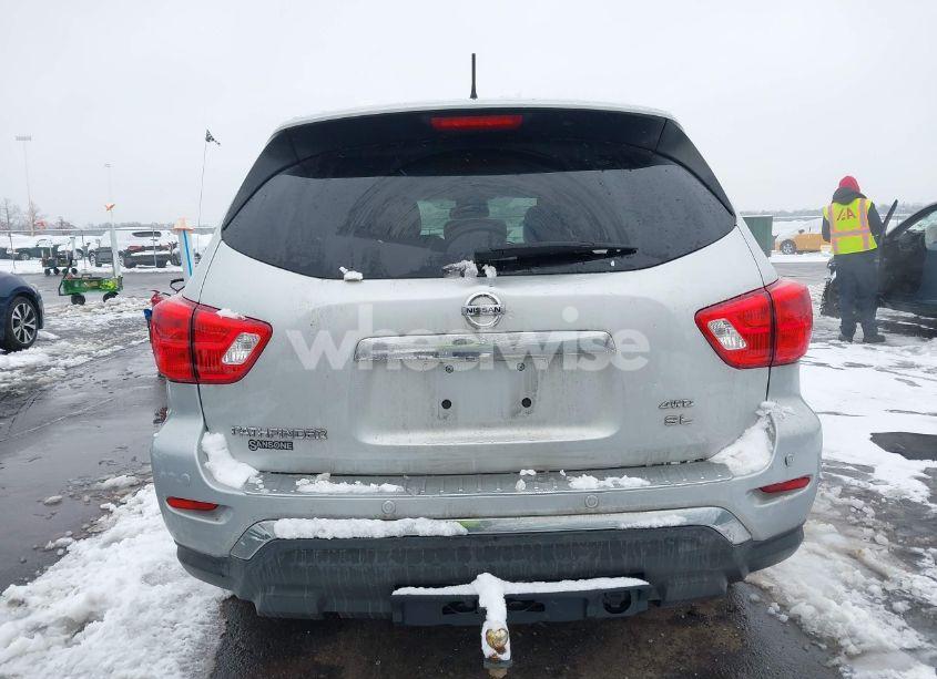 Photo 16 of 2018 Nissan Pathfinder SL (VIN 5N1DR2MM3JC655796)