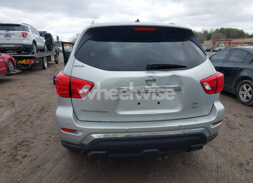 Photo 16 of 2018 Nissan Pathfinder SV (VIN 5N1DR2MM3JC661954)