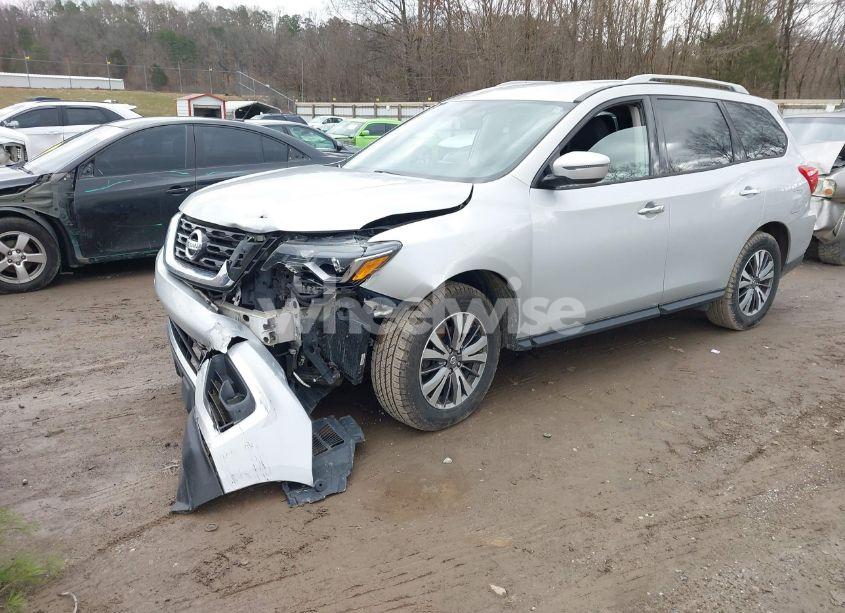 Photo 2 of 2018 Nissan Pathfinder SV (VIN 5N1DR2MM3JC661954)